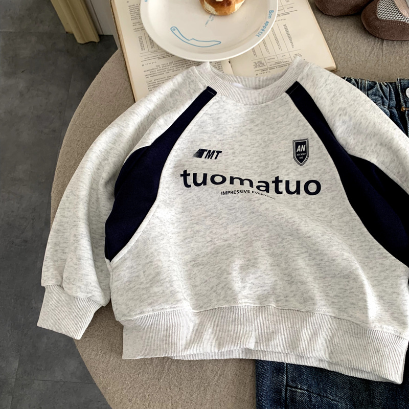 Children's long sleeved shirt versatile for baby girls