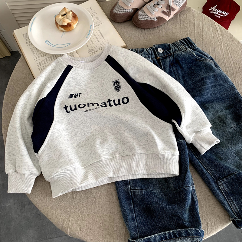 Children's long sleeved shirt versatile for baby girls