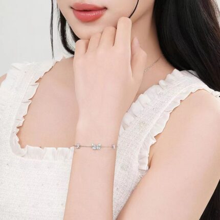 New butterfly light bracelet for women ins style niche original design luminous blue epoxy butterfly jewelry bracelet - Image 4