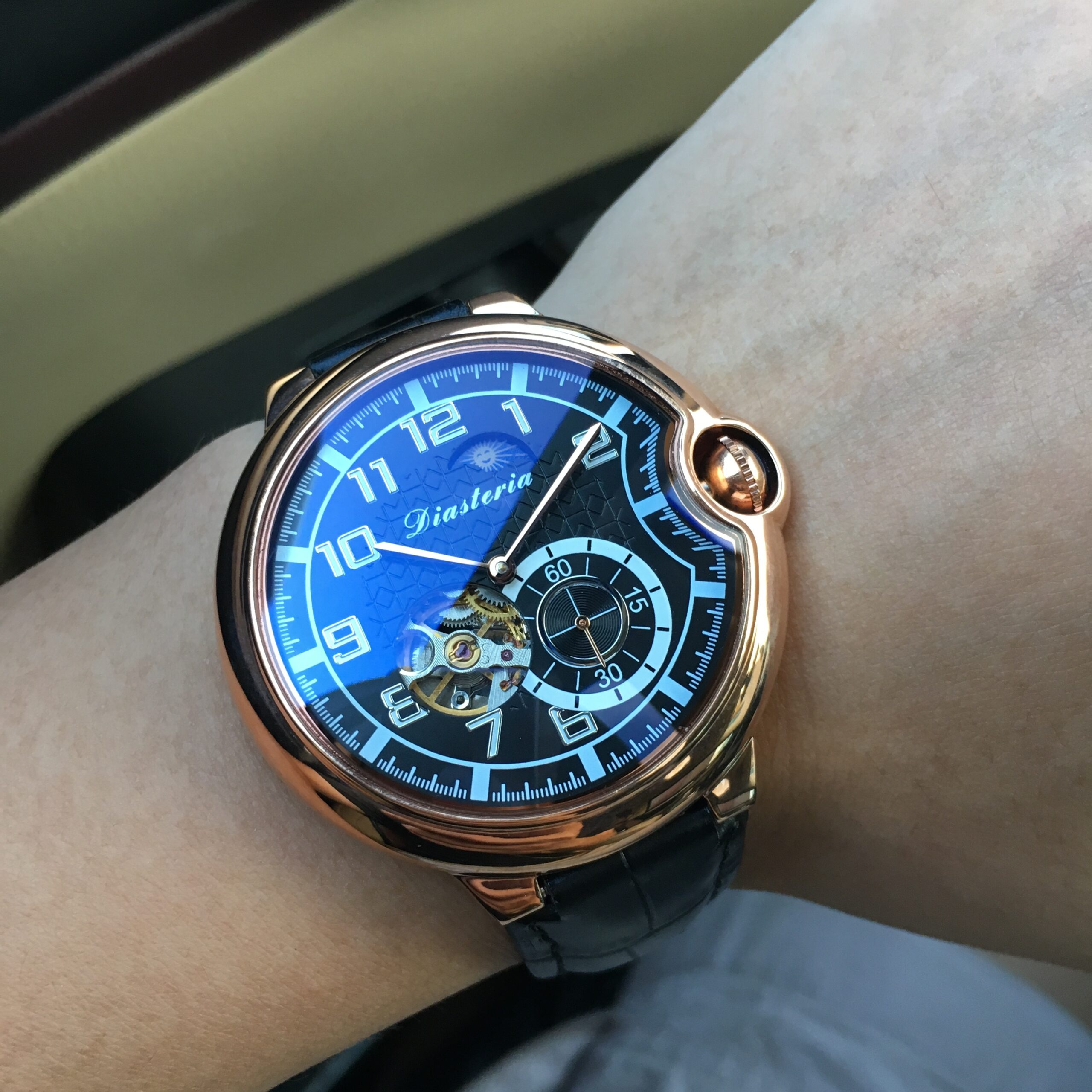 Leather mechanical watch - Image 2