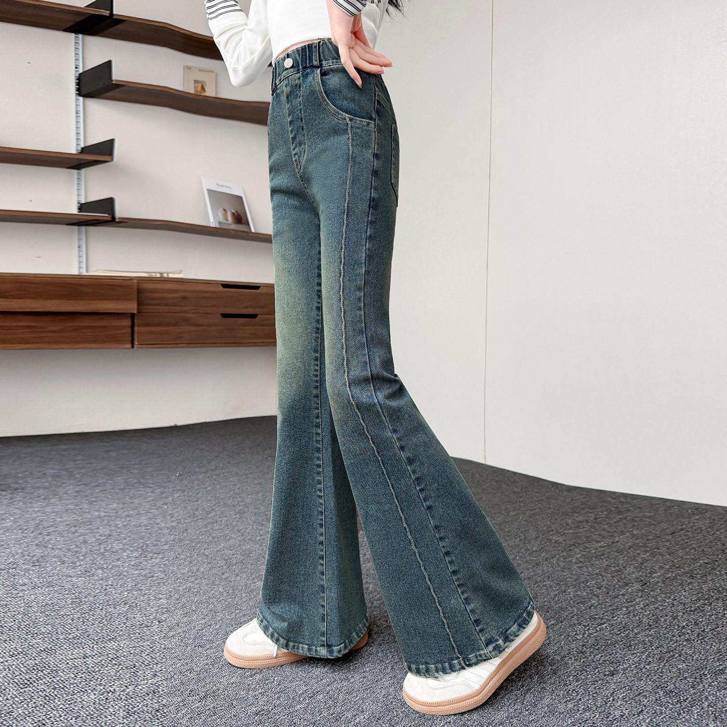 Charming Girls' Flared Jeans Pants - Image 3