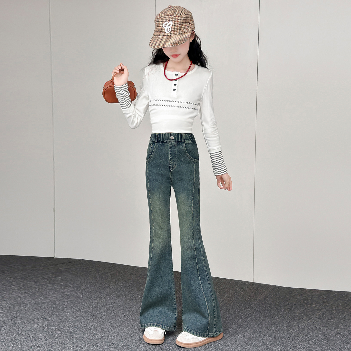 Charming Girls' Flared Jeans Pants - Image 4
